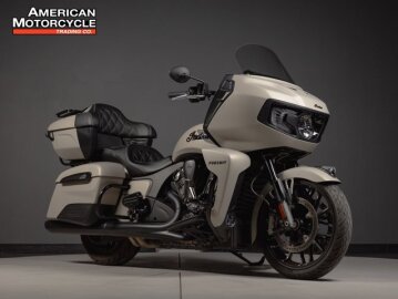 2022 Indian Pursuit Dark Horse w/ Premium Package