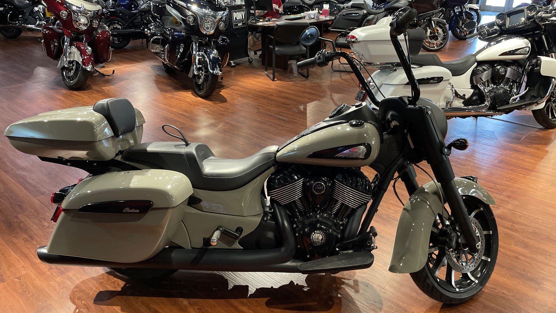 2022 Indian Springfield Dark Horse