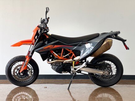 Photo 1 for 2022 KTM 690 SMC R