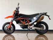 2022 KTM 690 SMC R