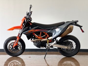 2022 KTM 690 SMC R