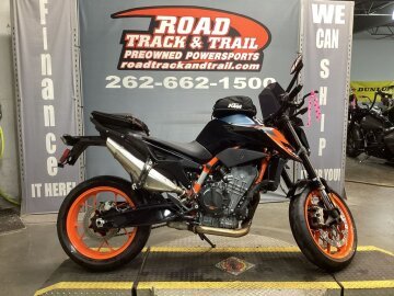 2022 KTM 890