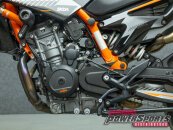 2022 KTM 890