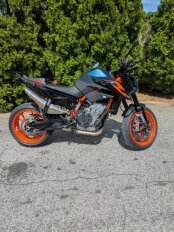 New 2022 KTM 890