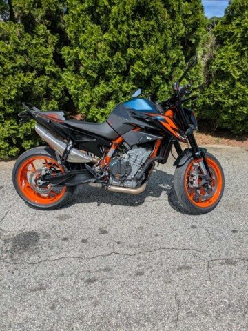 New 2022 KTM 890