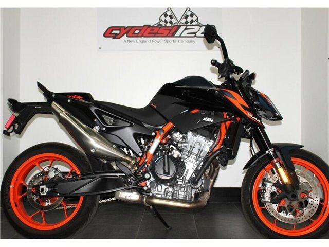 2022 KTM 890