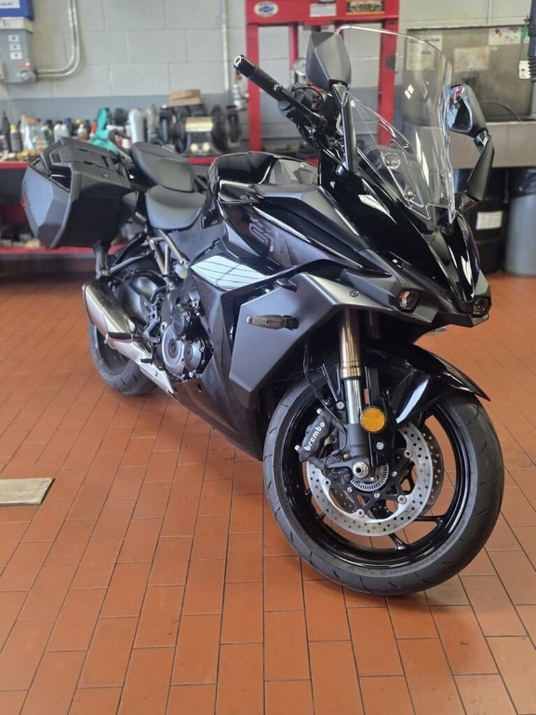2022 Suzuki GSX-S1000