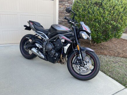 Photo 1 for 2022 Triumph Street Triple R Low for Sale by Owner
