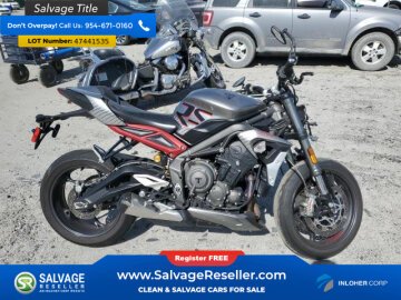 New 2022 Triumph Street Triple RS