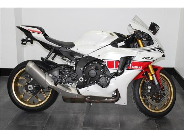 2022 Yamaha YZF-R1