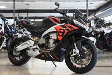 2023 Aprilia Tuono Factory