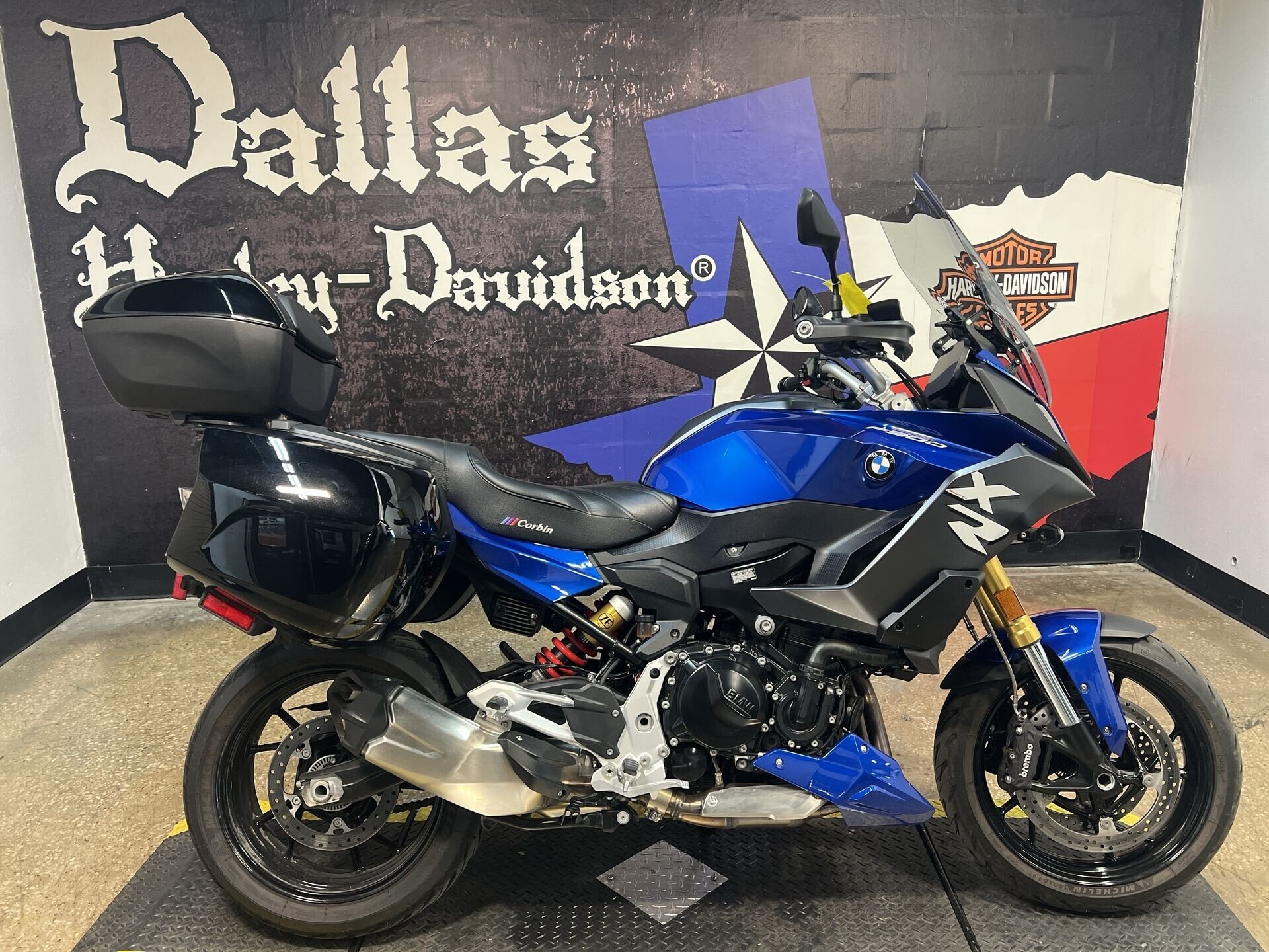 2023 BMW F900XR