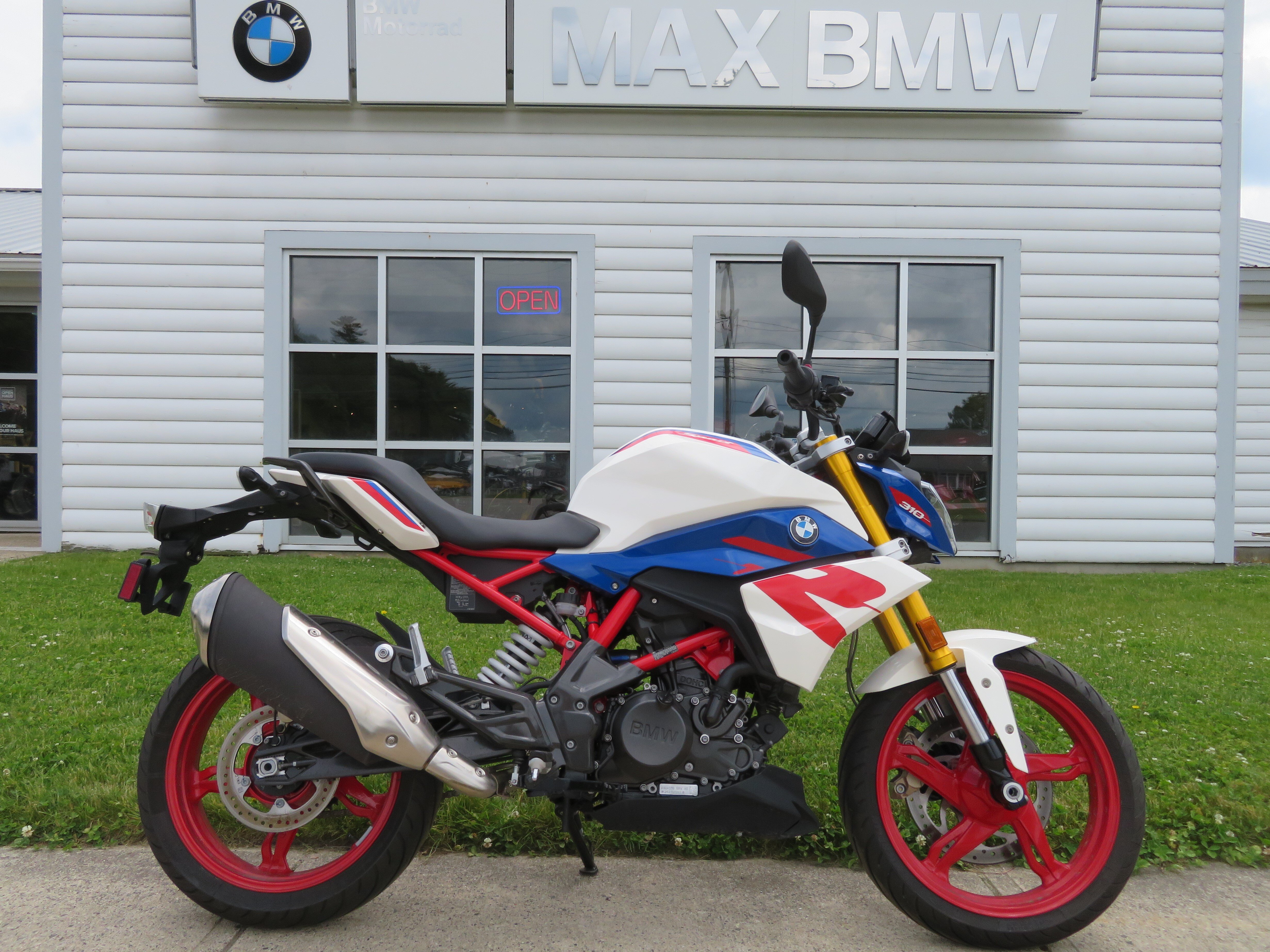 2023 BMW G310R
