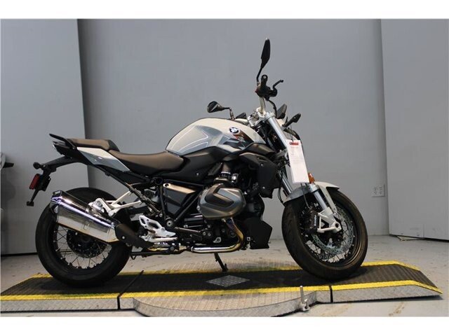 2023 BMW R1250R