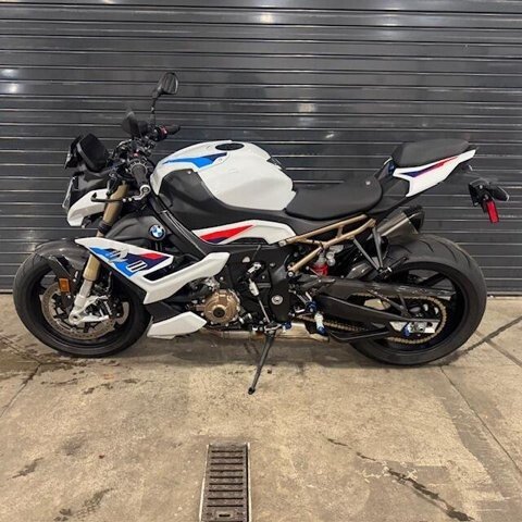 2023 BMW S1000R