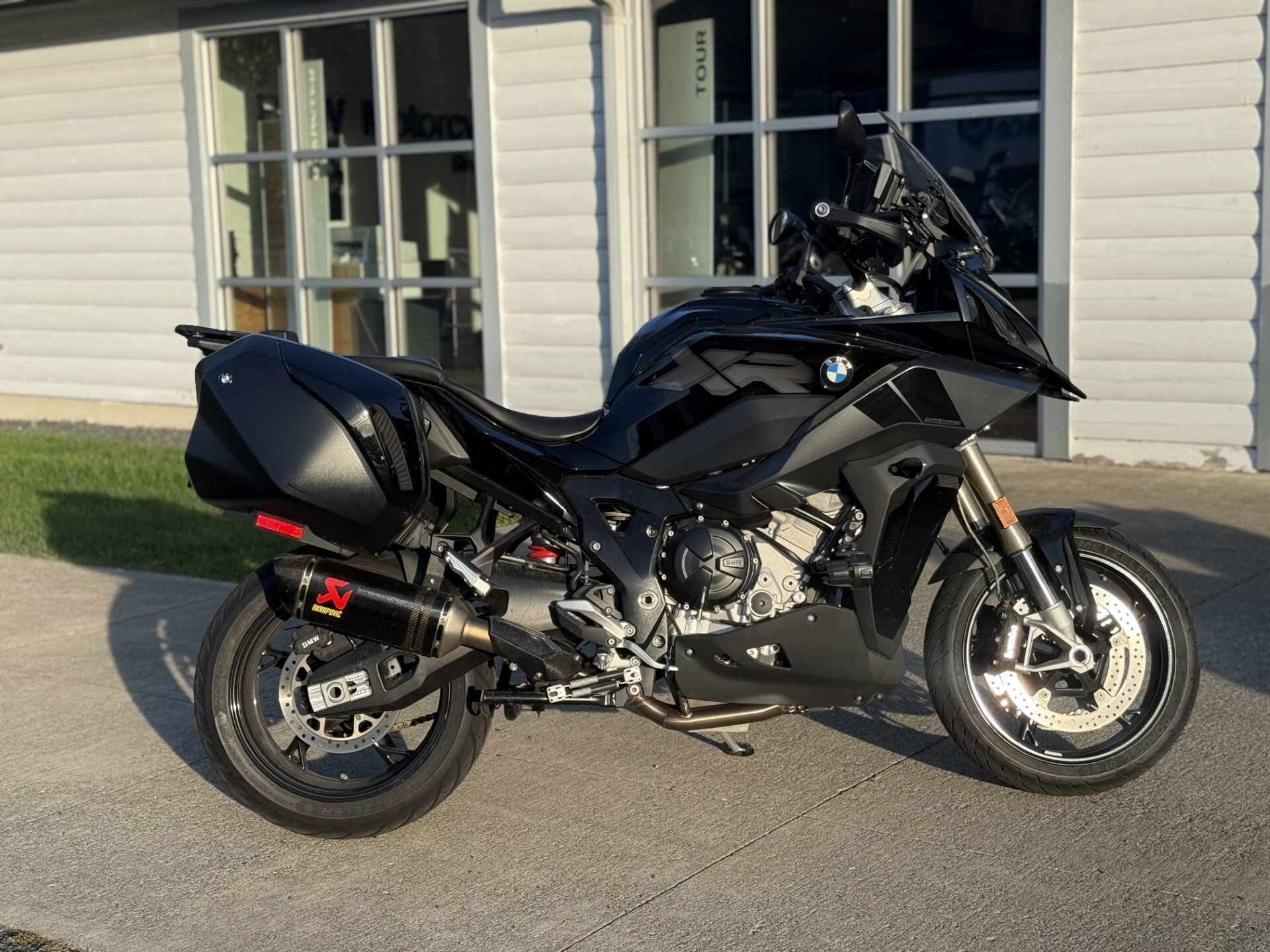 2023 BMW S1000XR