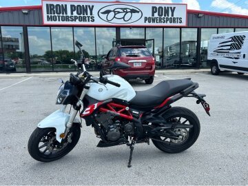 2023 Benelli 302S