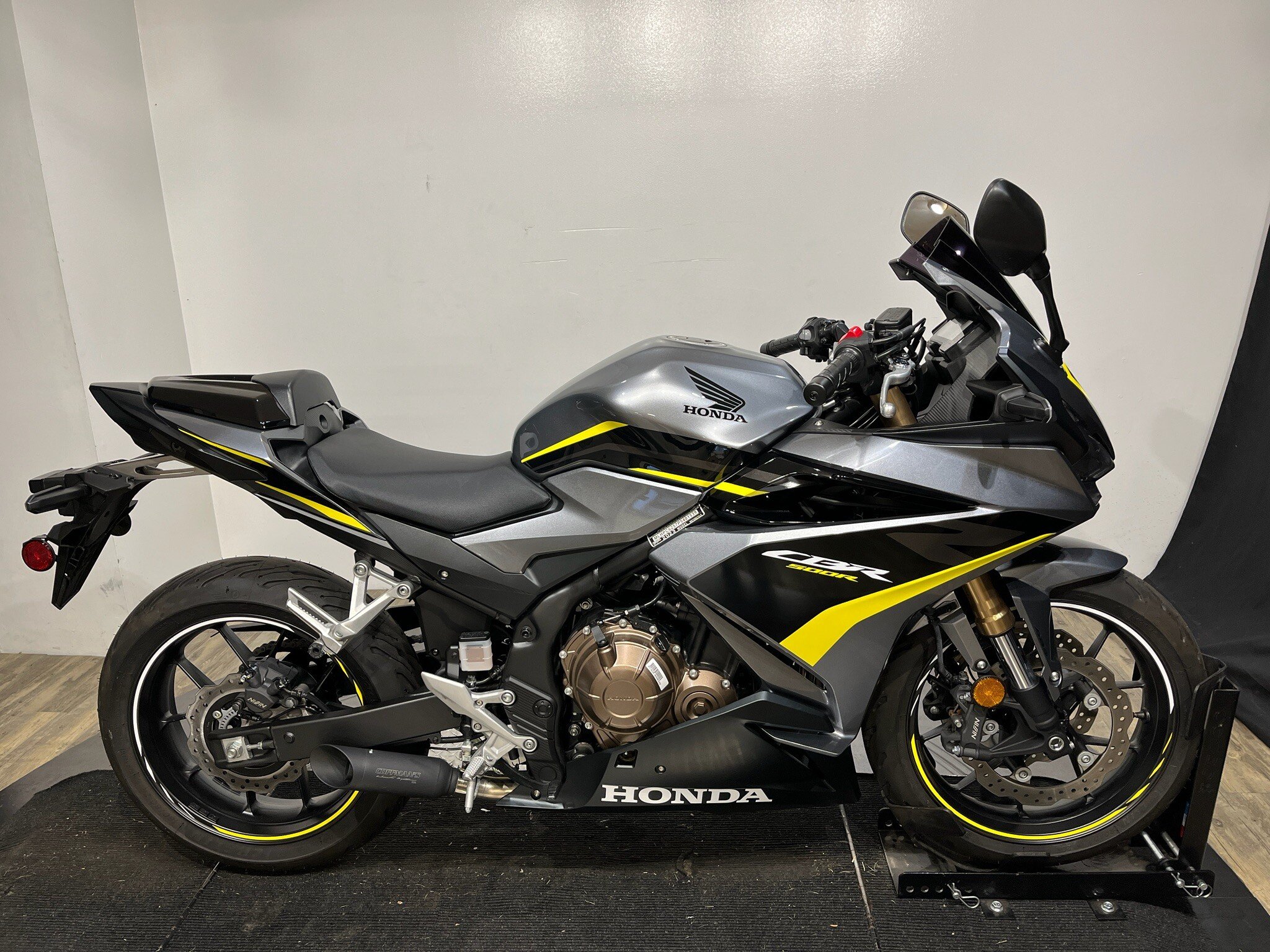 2023 Honda CBR500R ABS