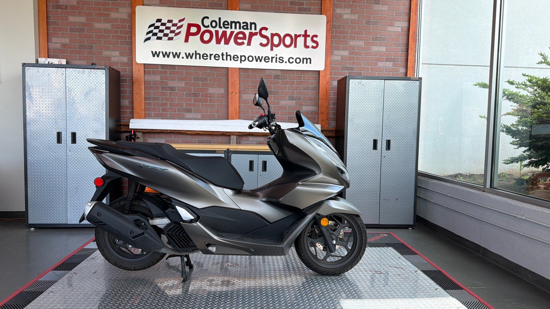 バイク HONDA PCX150 ホンダ（HONDA） PCX150の型式・スペックならバイクブロス
