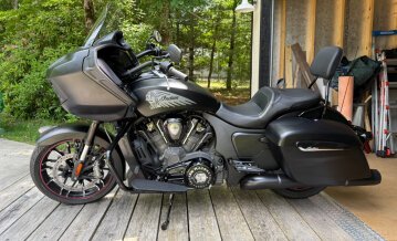 2023 Indian Challenger Dark Horse w/ ABS