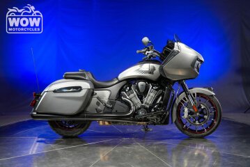 2023 Indian Challenger Dark Horse w/ ABS