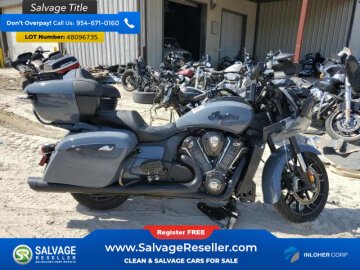 2023 Indian Pursuit Dark Horse w/ Premium Package