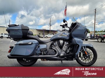 2023 Indian Pursuit Dark Horse w/ Premium Package