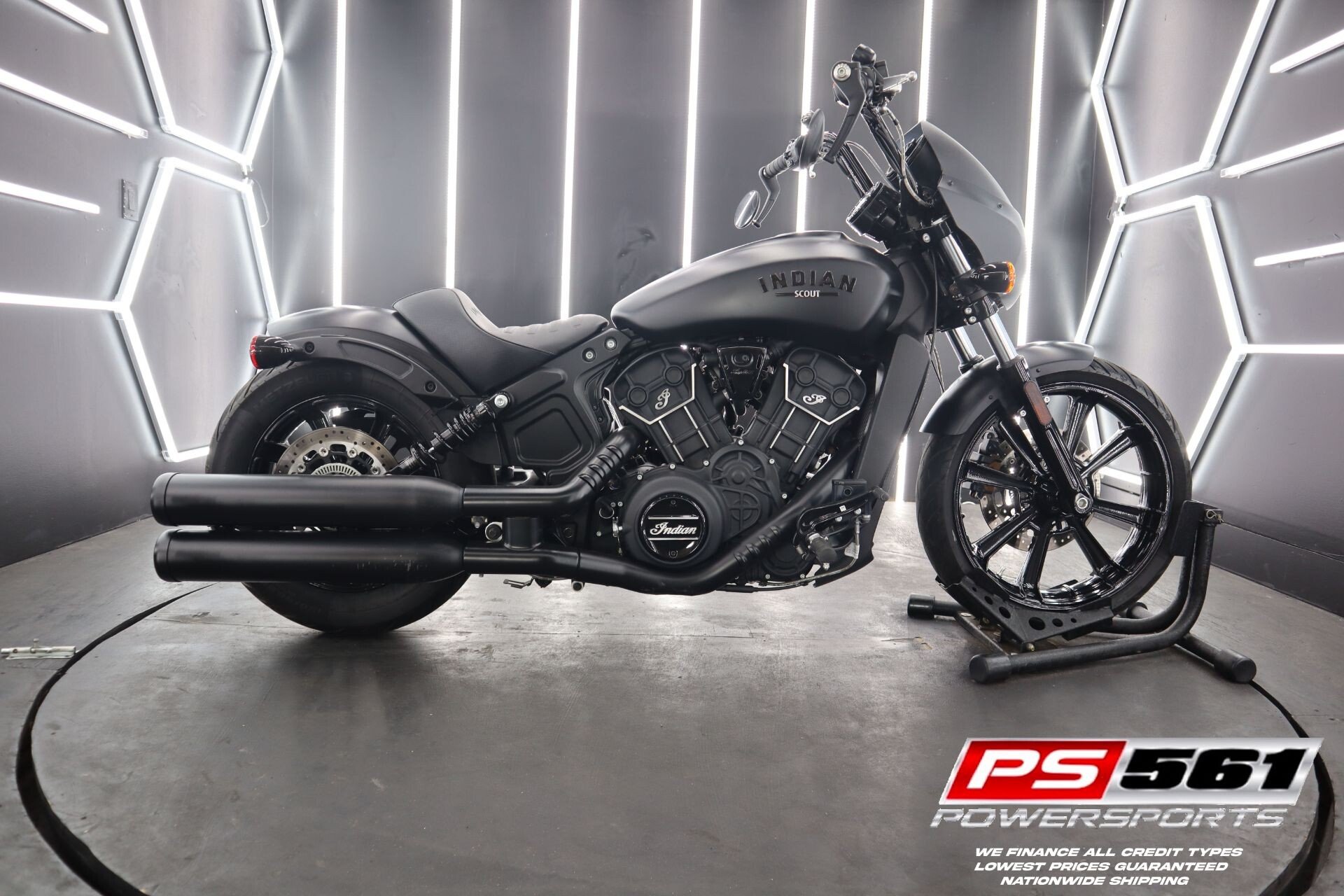 2023 Indian Scout Bobber Rogue w/ ABS
