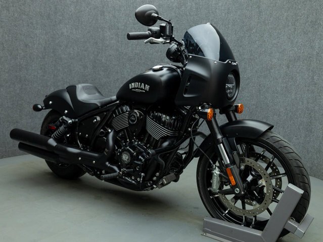 2023 Indian Sport Chief Dark Horse w/ABS
