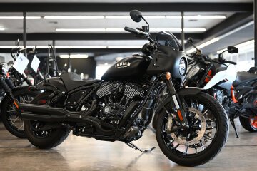 2023 Indian Sport Chief Dark Horse w/ABS