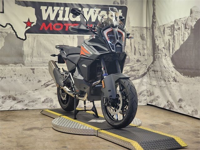 New 2023 KTM 1290