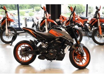 New 2023 KTM 200 Duke