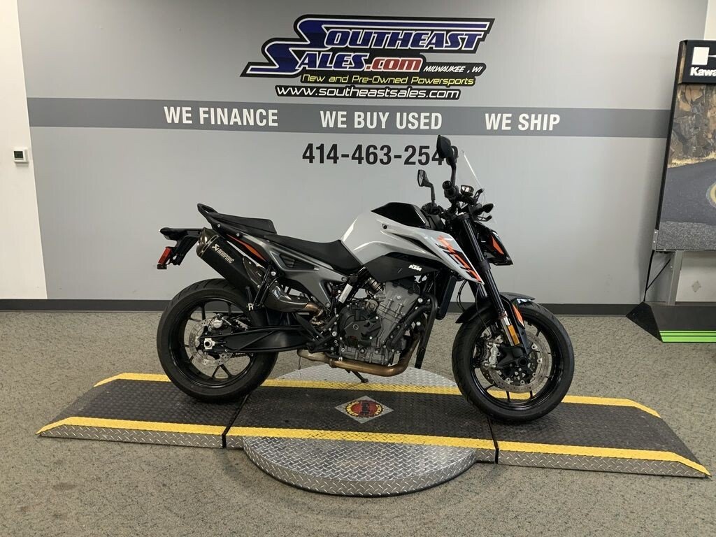 2023 KTM 790 Duke