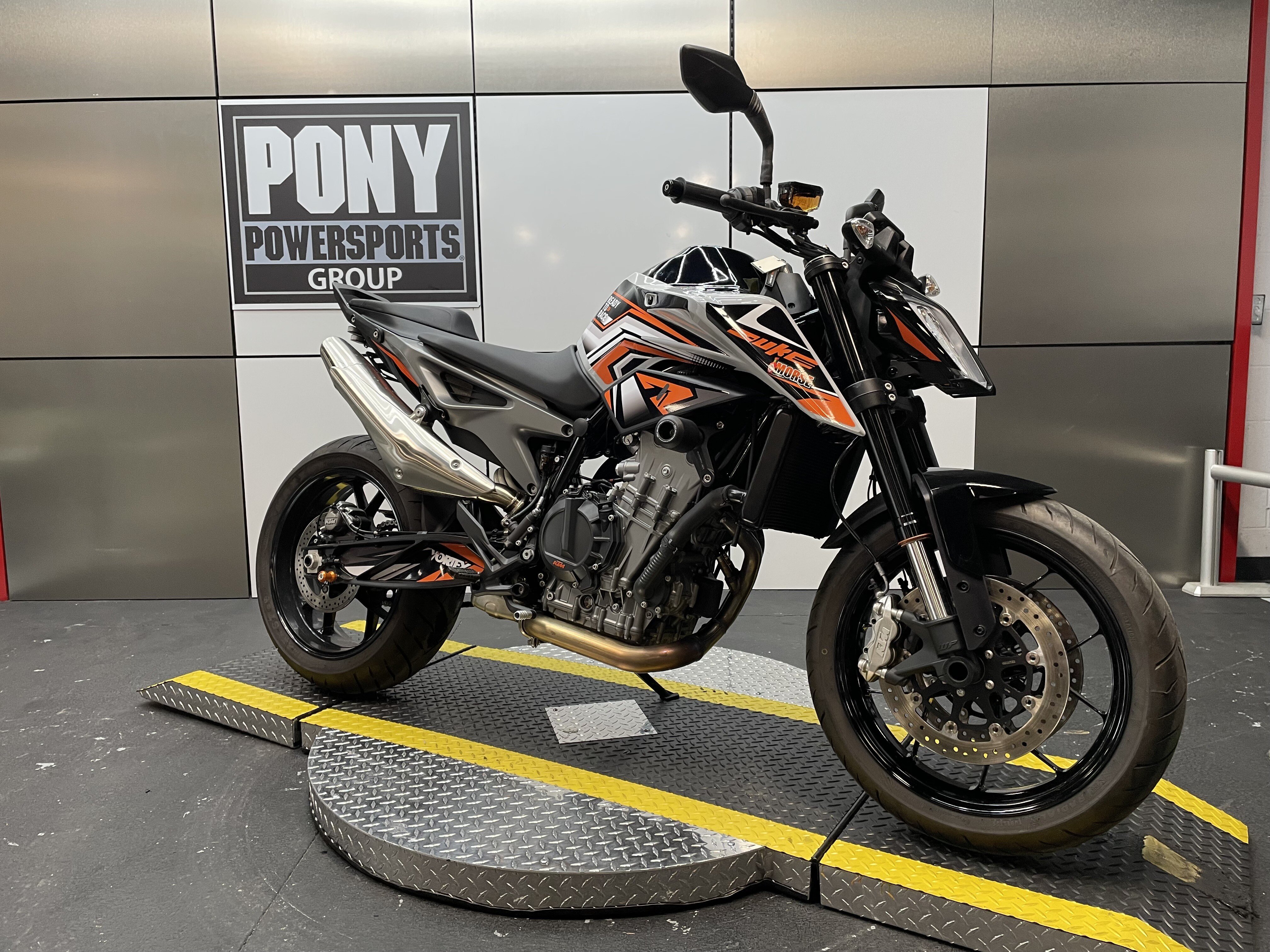 2023 KTM 790 Duke