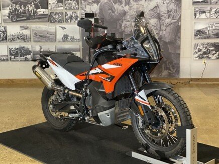 Photo 1 for 2023 KTM 890