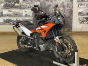 2023 KTM 890