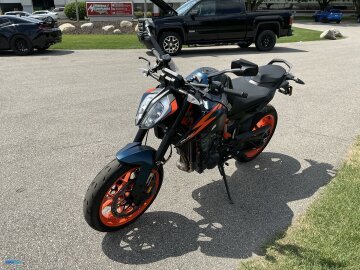 2023 KTM 890 Duke