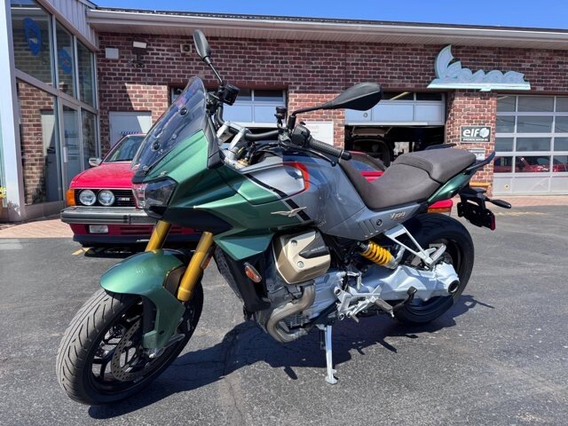 2023 Moto Guzzi V100