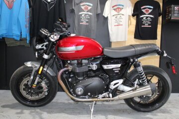 2023 Triumph Speed Twin Breitling Edition