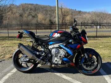 New 2024 BMW M1000R