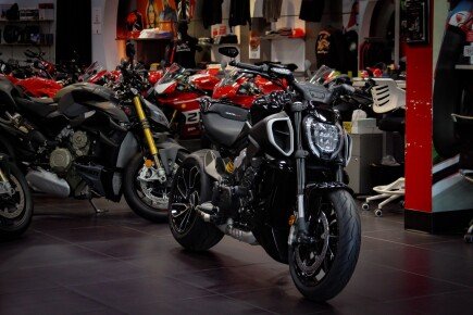 Photo 1 for New 2024 Ducati Diavel