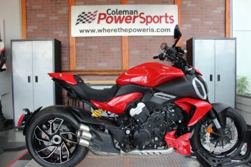 New 2024 Ducati Diavel V4