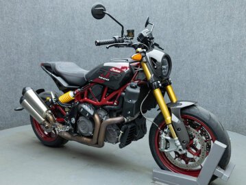 2024 Indian FTR 1200 R Carbon