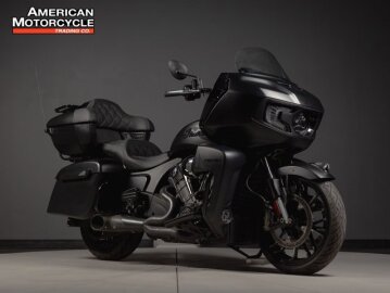 2024 Indian Pursuit Dark Horse