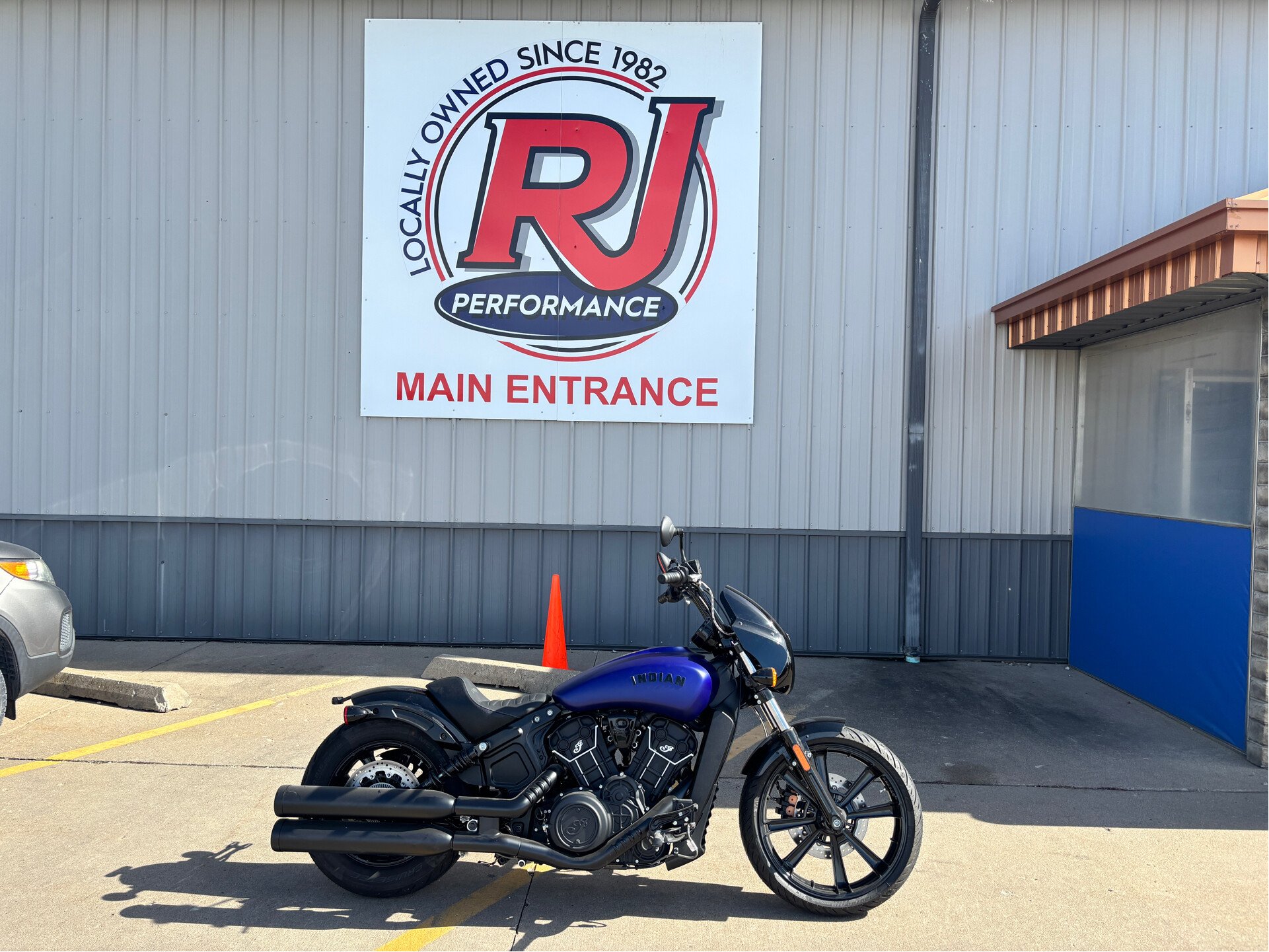 New 2024 Indian Scout Rogue w/ ABS