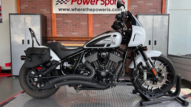 2024 Indian Sport Chief Dark Horse w/ABS