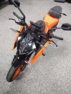 Thumbnail Photo 4 for New 2024 KTM 390 Duke