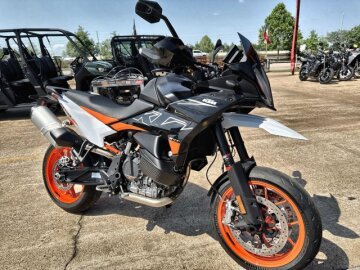 2024 KTM 890