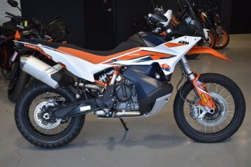 New 2024 KTM 890