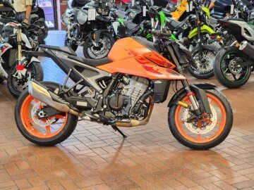New 2024 KTM 990 Duke